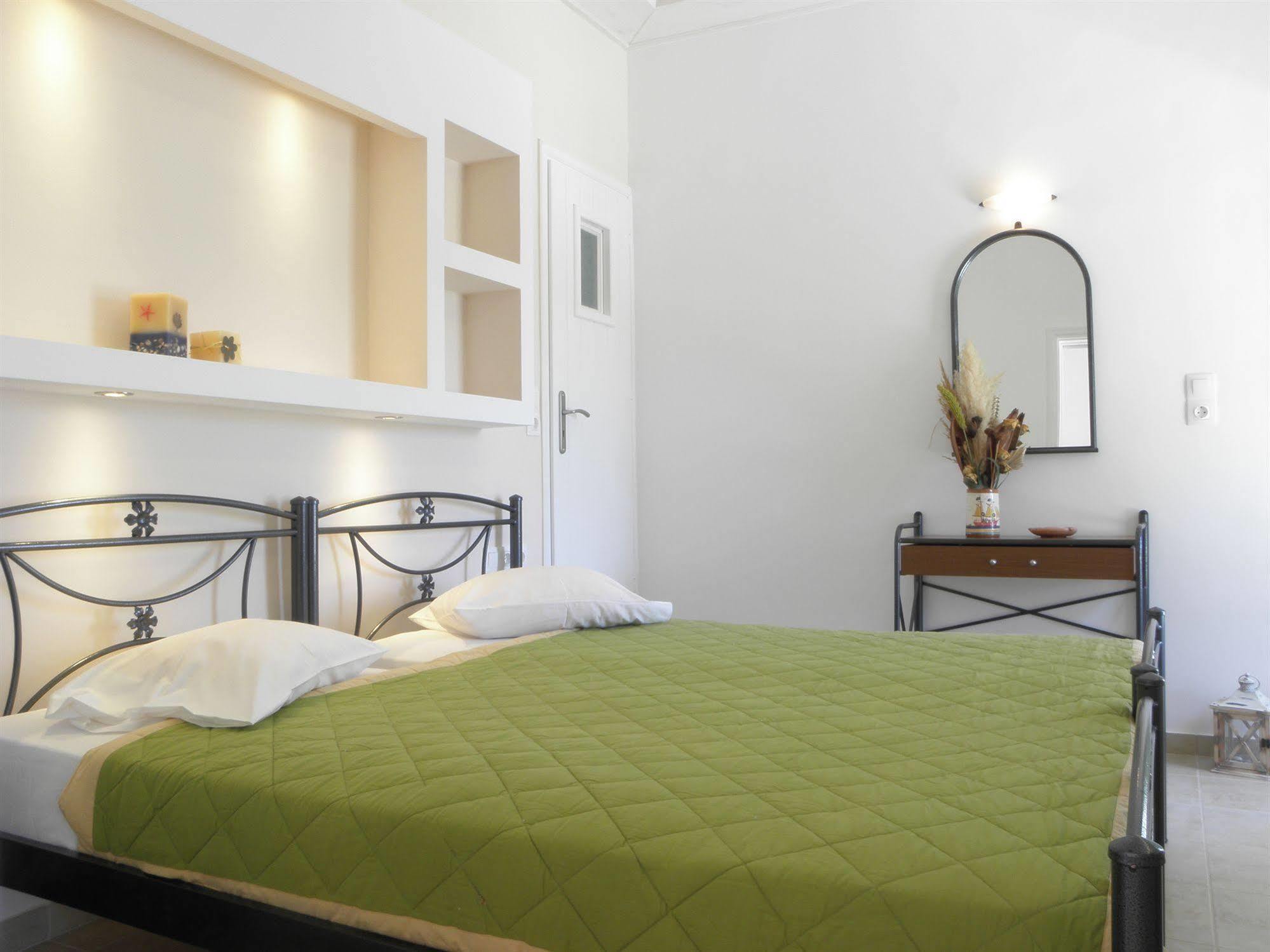 Galaxy Hotel Mylopotas Luaran gambar
