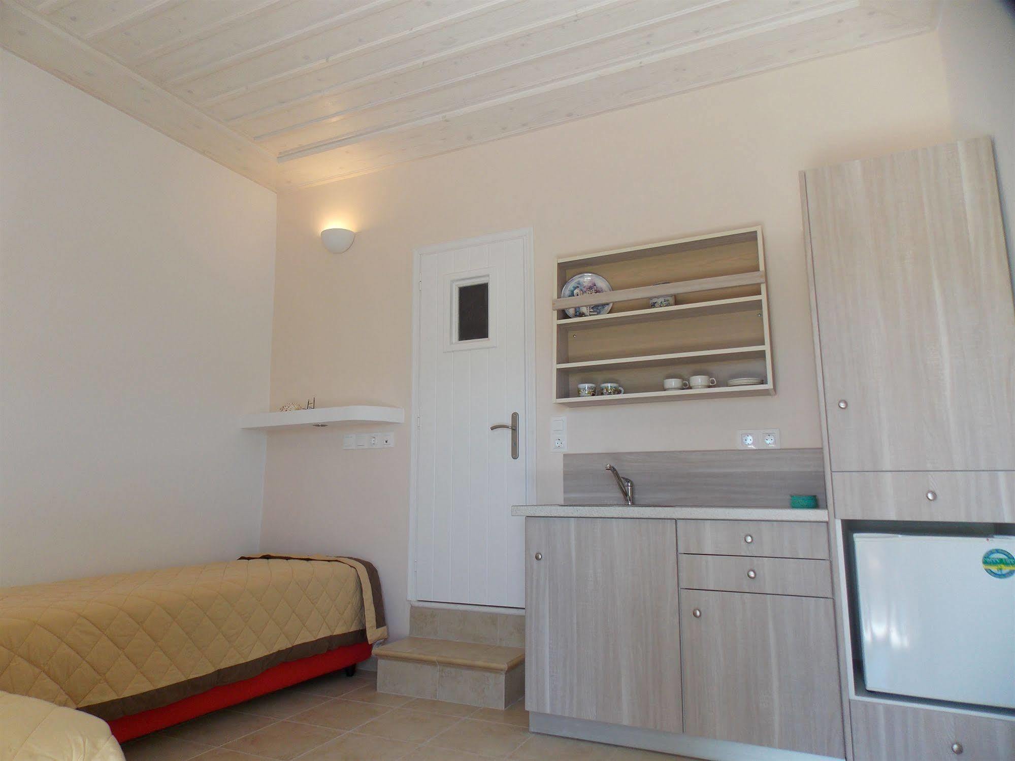 Galaxy Hotel Mylopotas Luaran gambar