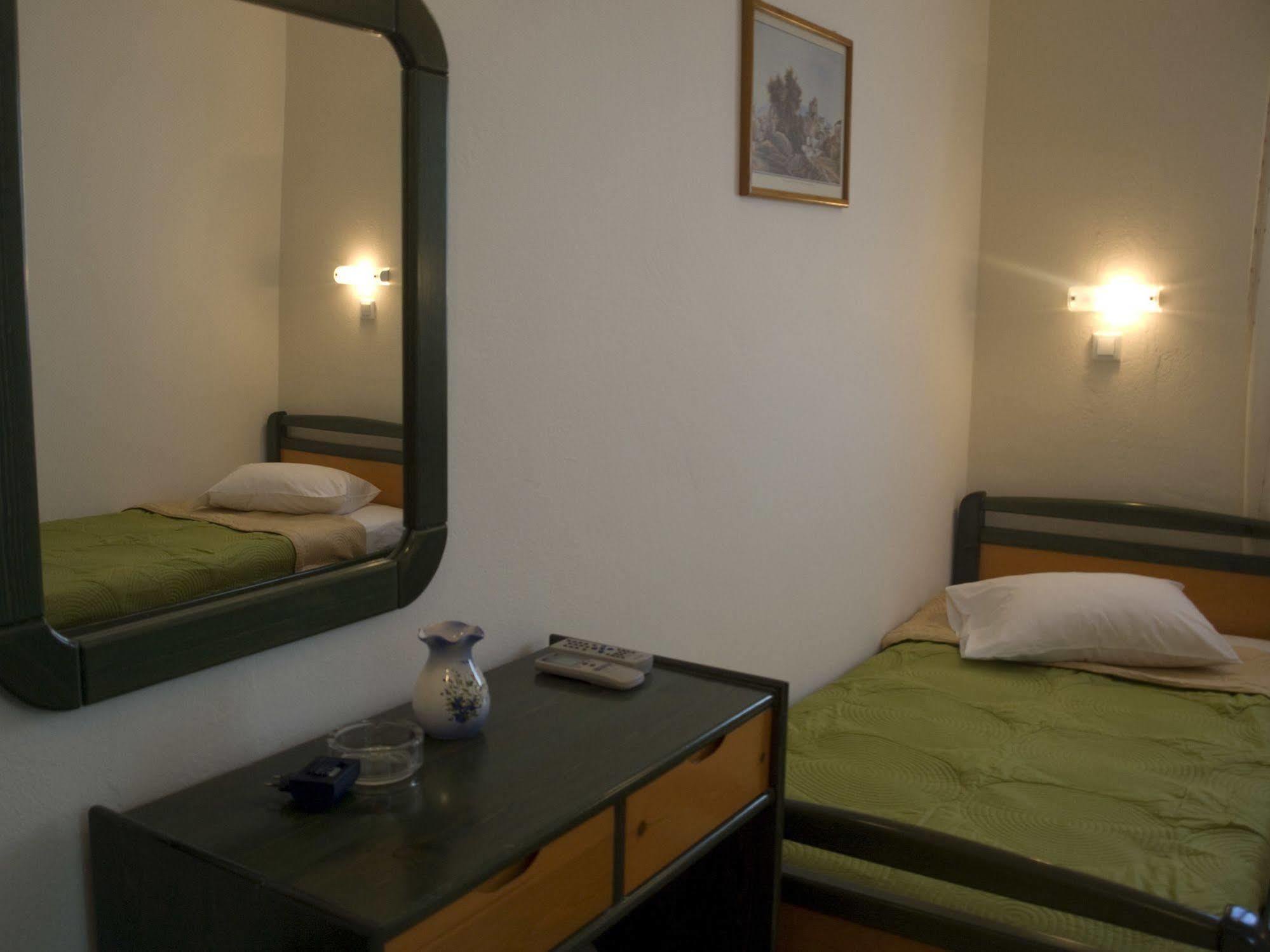 Galaxy Hotel Mylopotas Luaran gambar