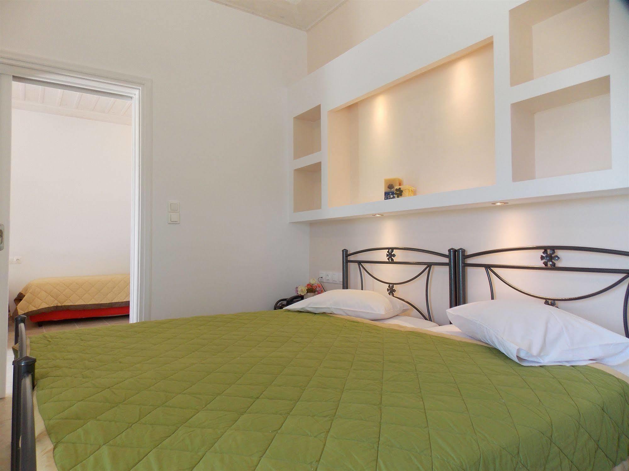 Galaxy Hotel Mylopotas Luaran gambar
